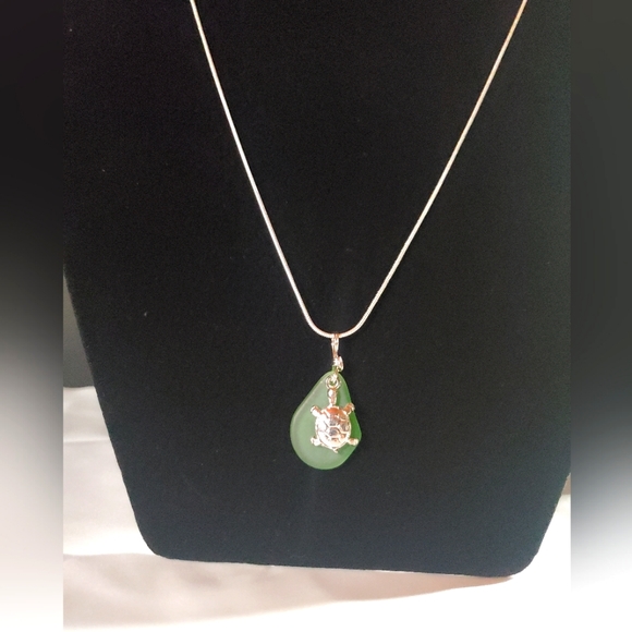 Jewelry - Turtle & Glass Teardrop Pendant-New